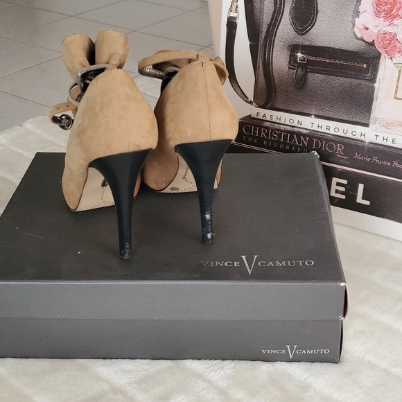Vince Camuto Heels - Picture 3 of 8